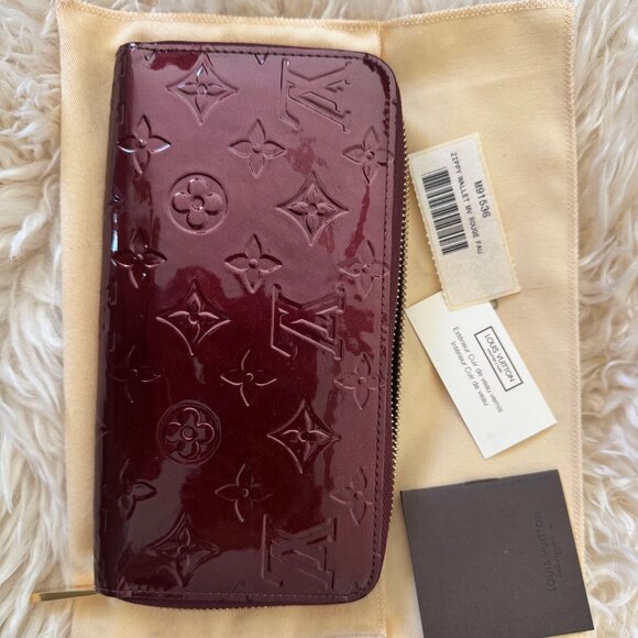 Louis Vuitton Vernis Zippy Wallet in Rouge Fauviste - Excellent Condition - Picture 1 of 10